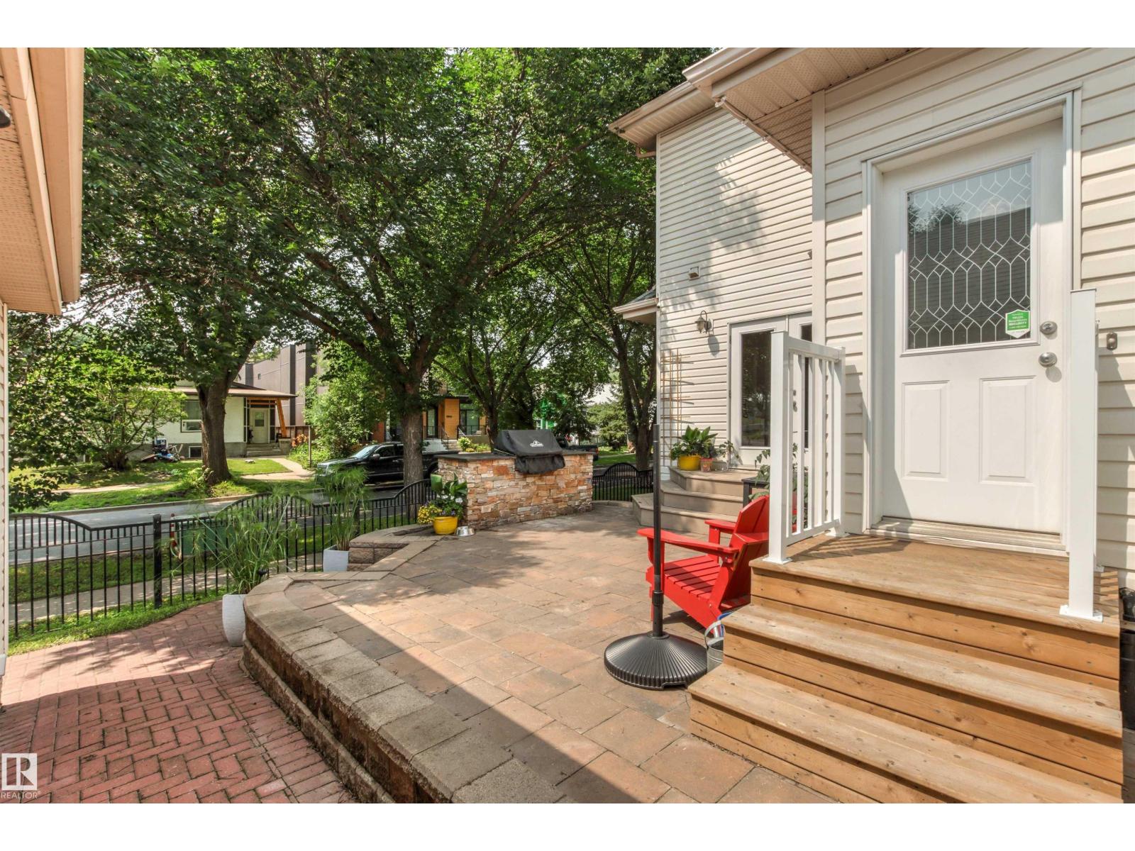 9135 100B AV NW - 58
