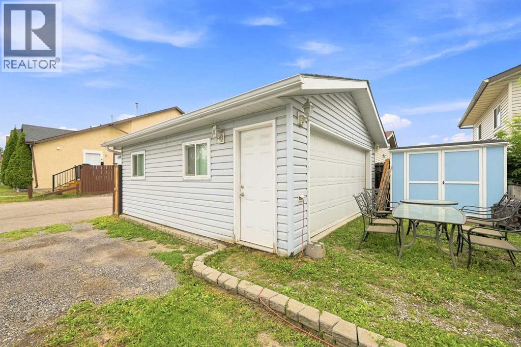 7 Falshire Close NE - Image 41