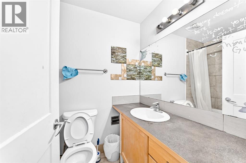 208 Temple Close NE - 13