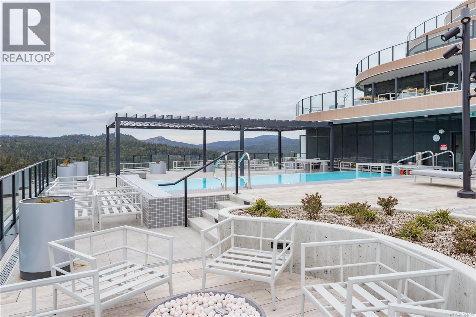 #803 2000 Hannington Rd - 48