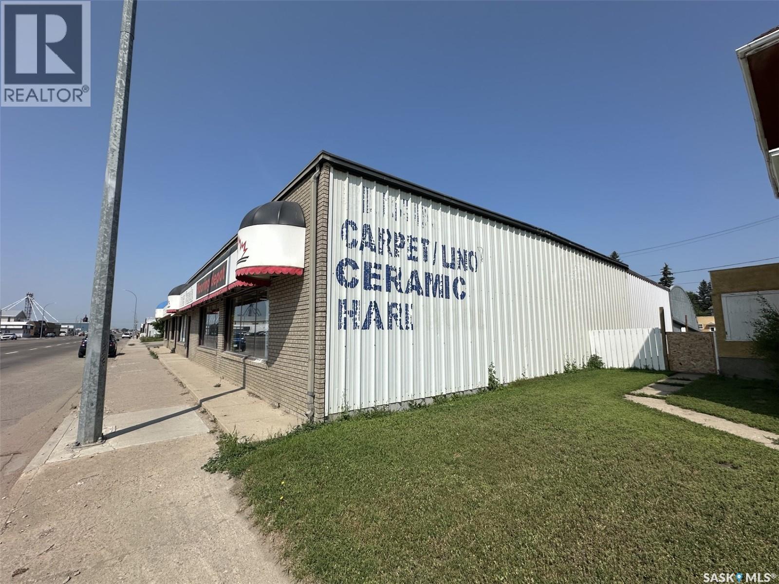 326 High STREET W, Moose Jaw, Saskatchewan, S6H1S9, Moose Jaw, Saskatchewan — photo 4 of 5