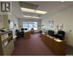 326 High Street W, Moose Jaw, SK S6H1S9 Photo 12
