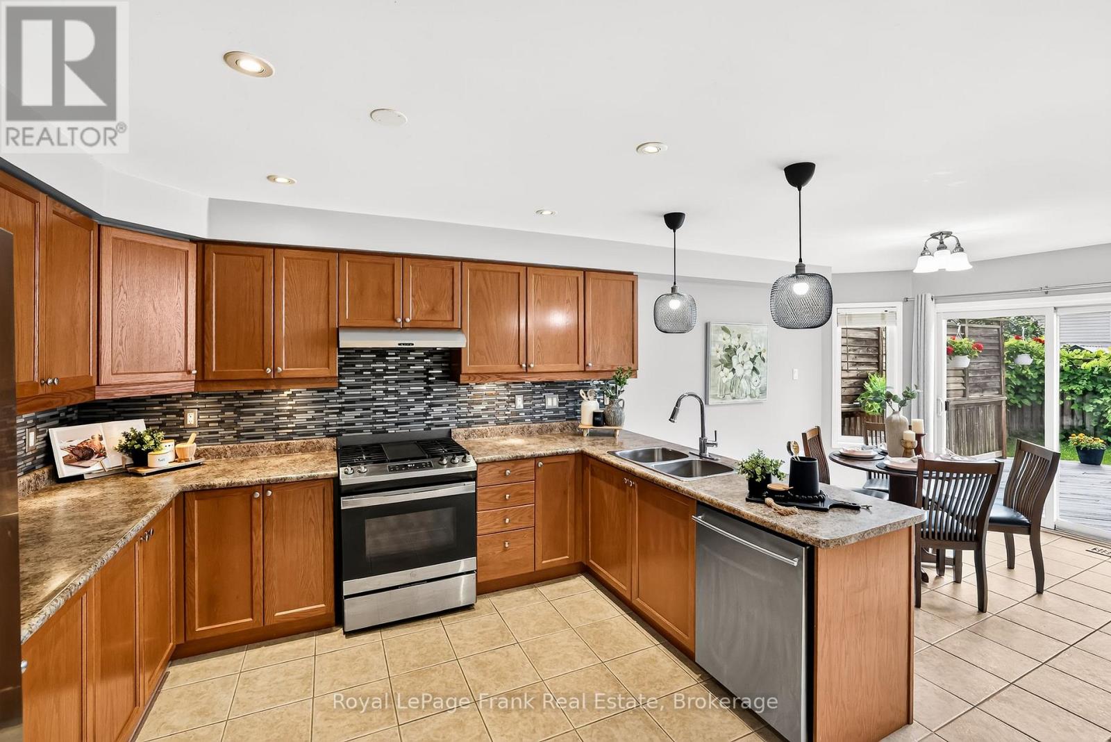 150 DADSON DRIVE - 9