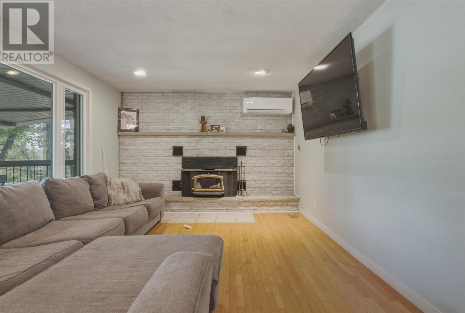9 Cameron RD - Image 11