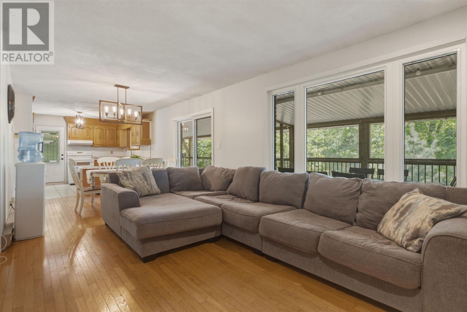9 Cameron RD - Image 10