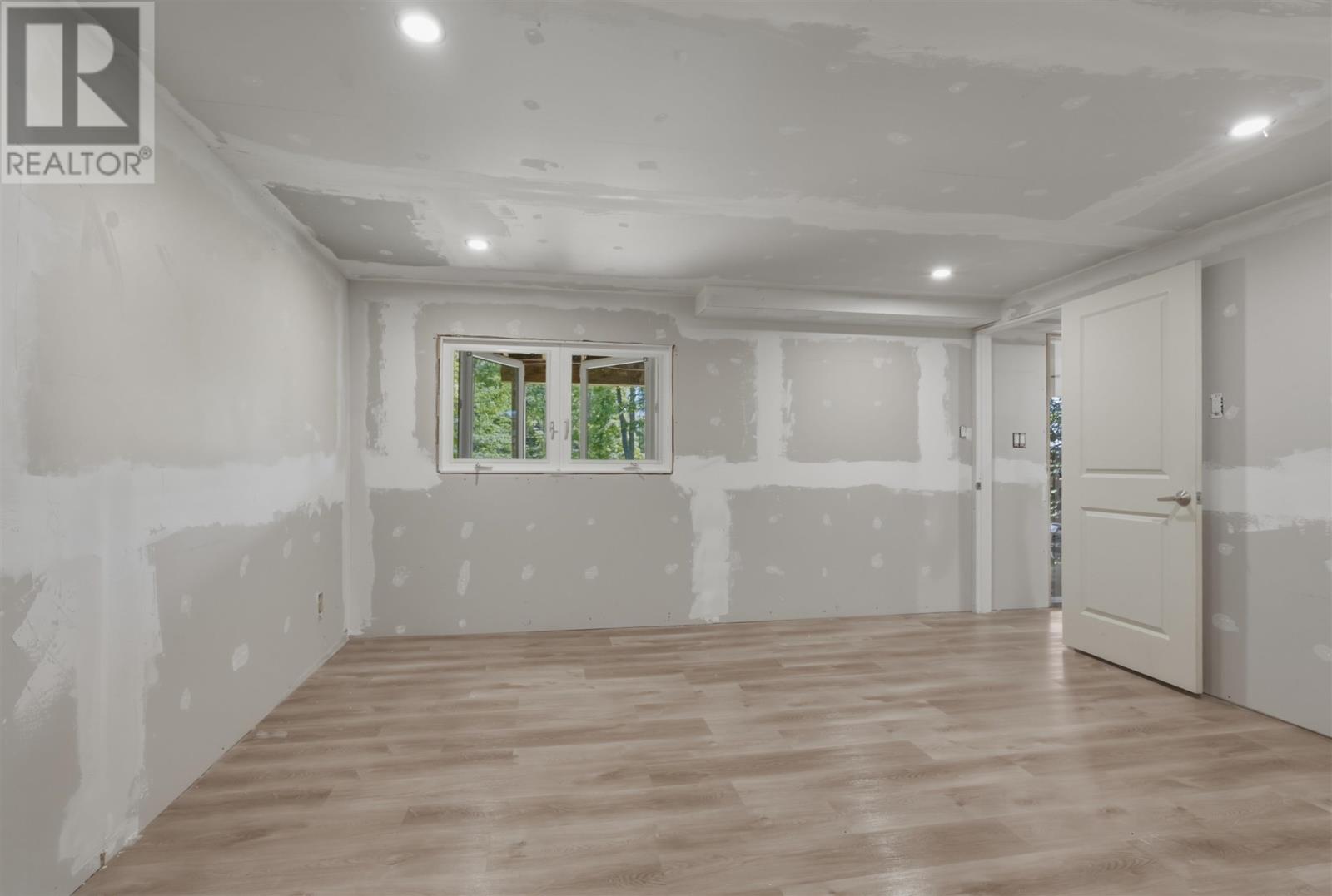 9 Cameron RD - Image 25