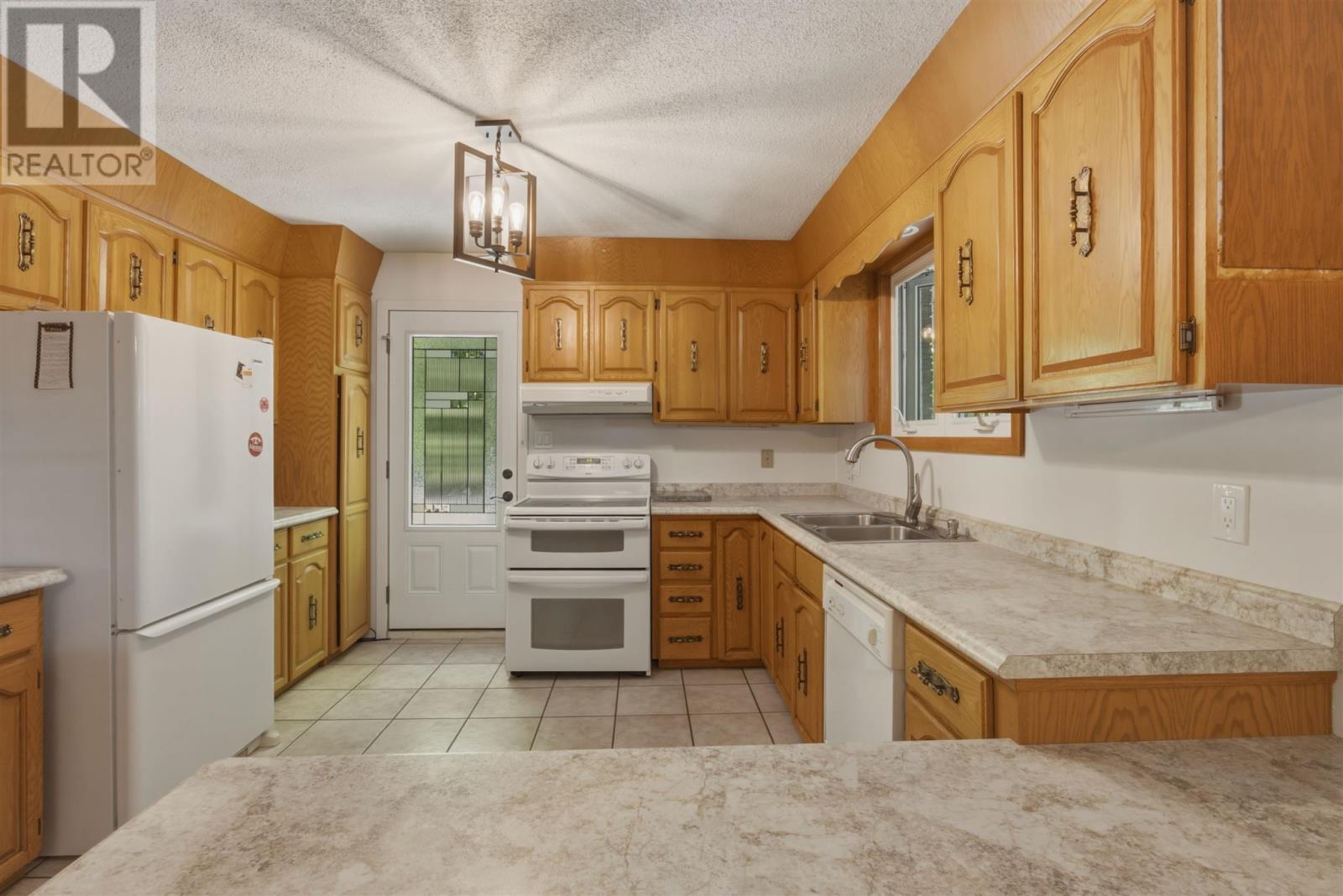 9 Cameron RD - Image 6