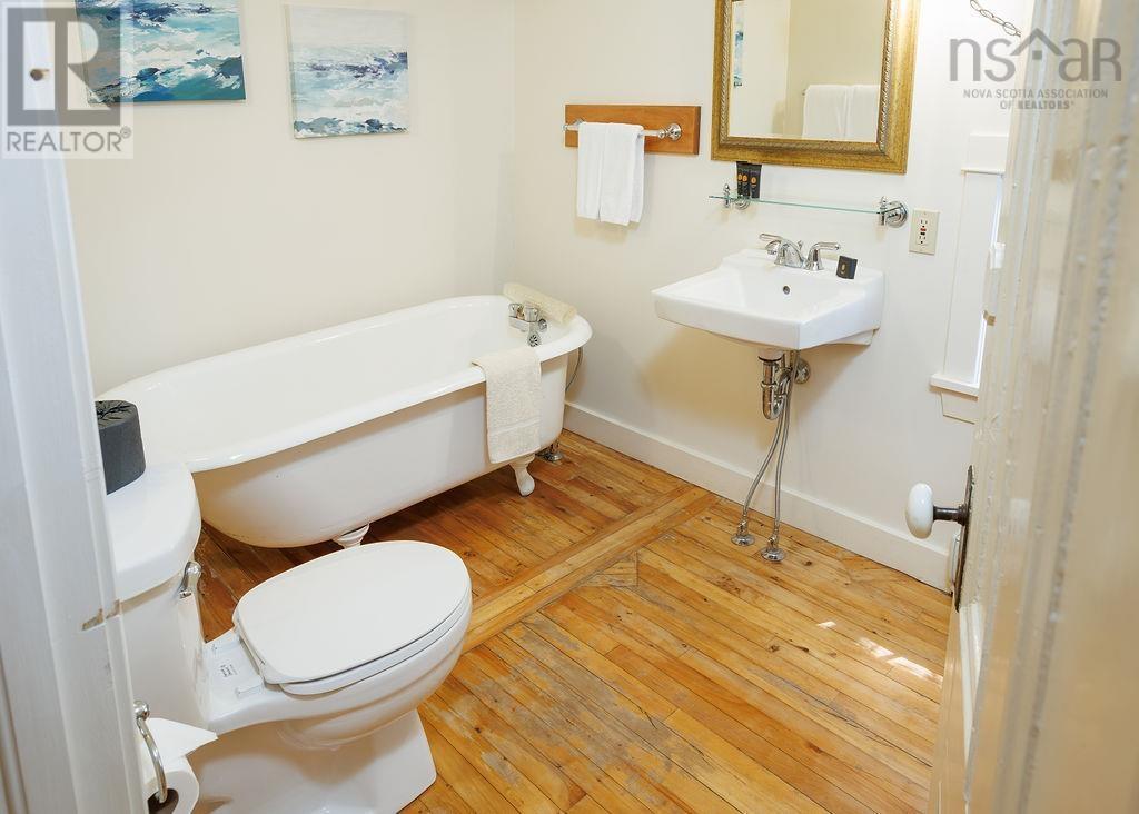 Property 35 of 51 of 494 St George Street