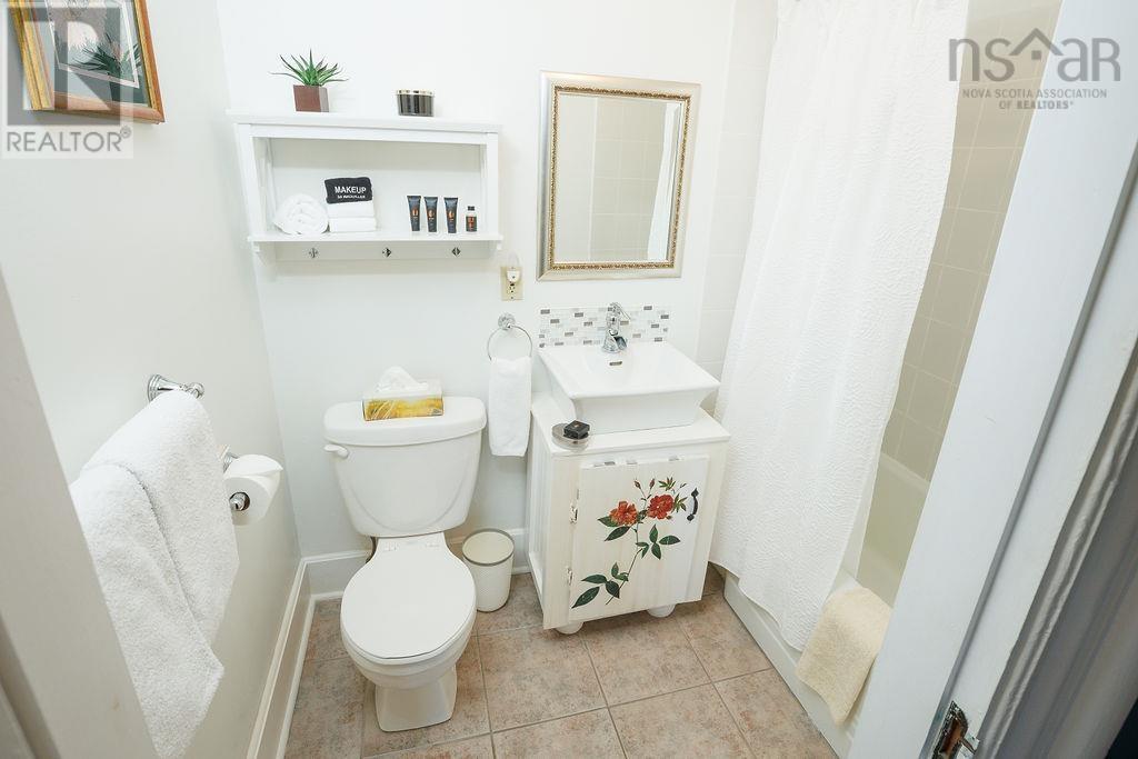 Property 28 of 51 of 494 St George Street