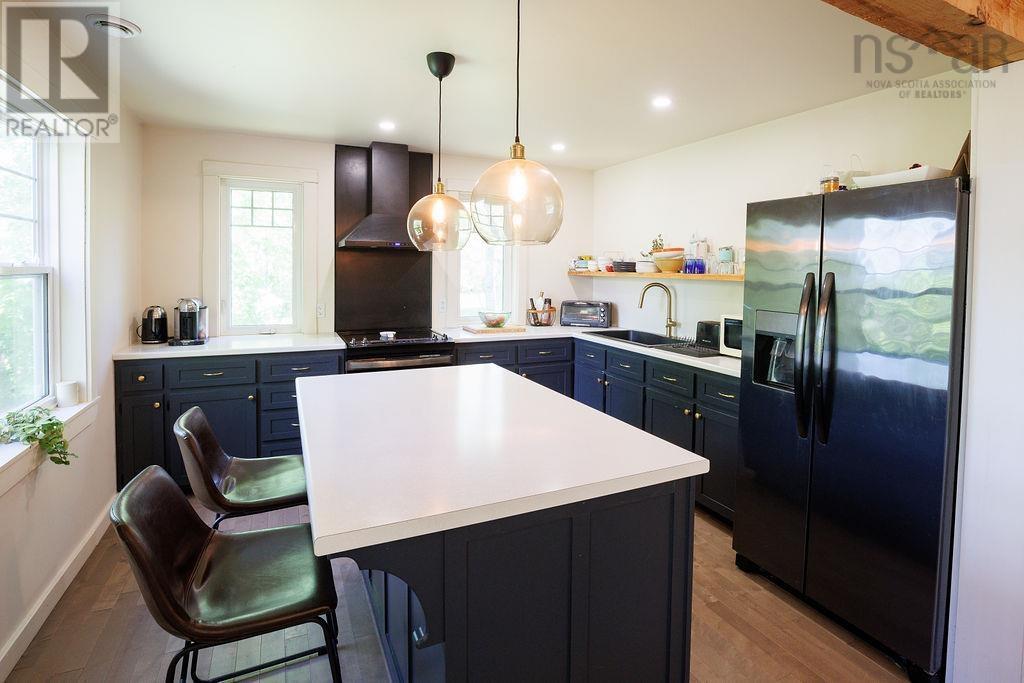 Property 32 of 51 of 494 St George Street