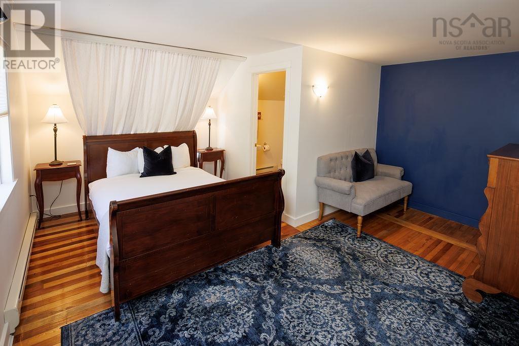 Property 36 of 51 of 494 St George Street