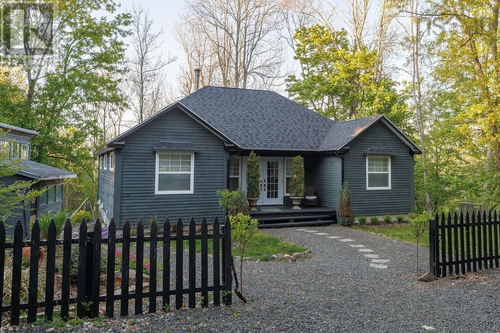 Property 44 of 51 of 494 St George Street