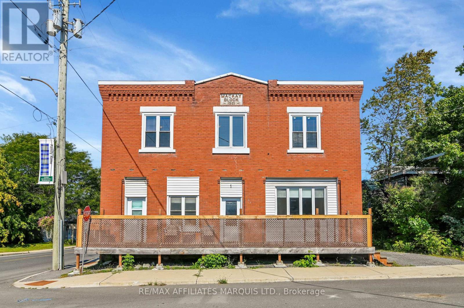 1 MECHANIC STREET E - 1