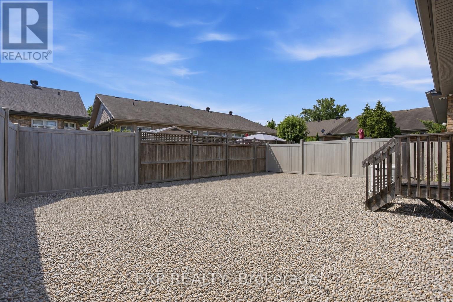 113 MAPLE KEY PRIVATE - Image 29