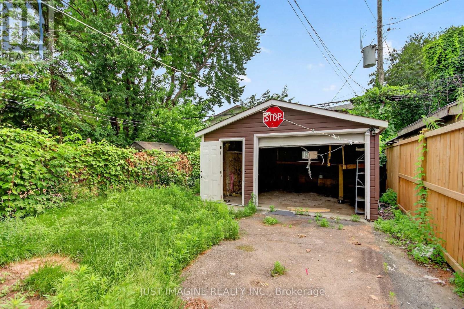 2654 CONN STREET - 34