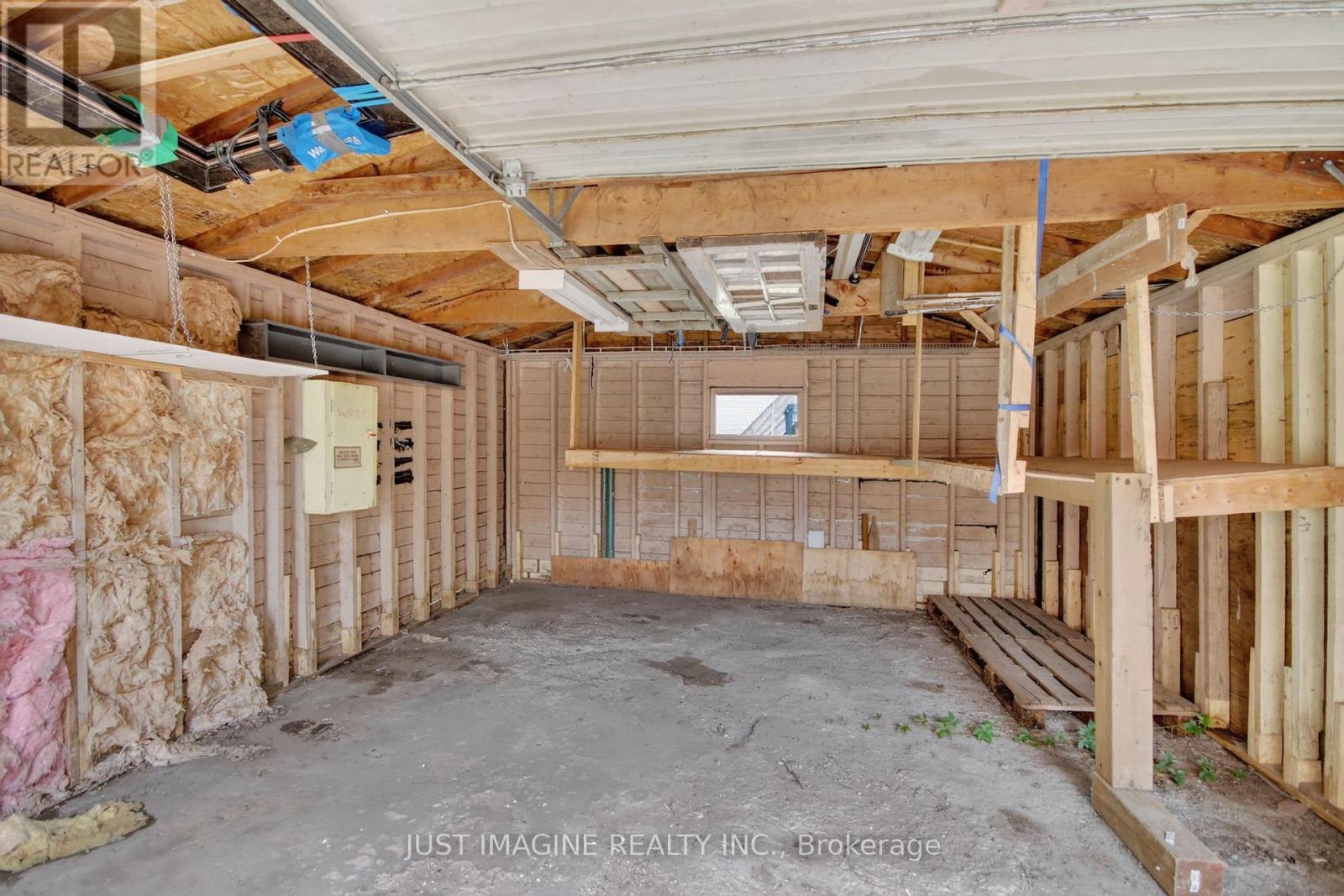 2654 CONN STREET - 35