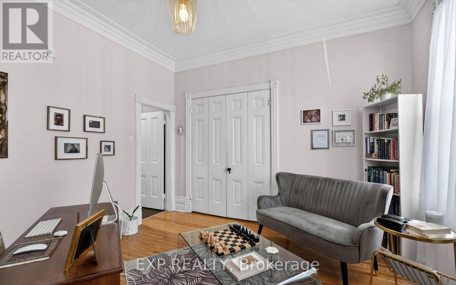 307 RIDOUT STREET S - 11