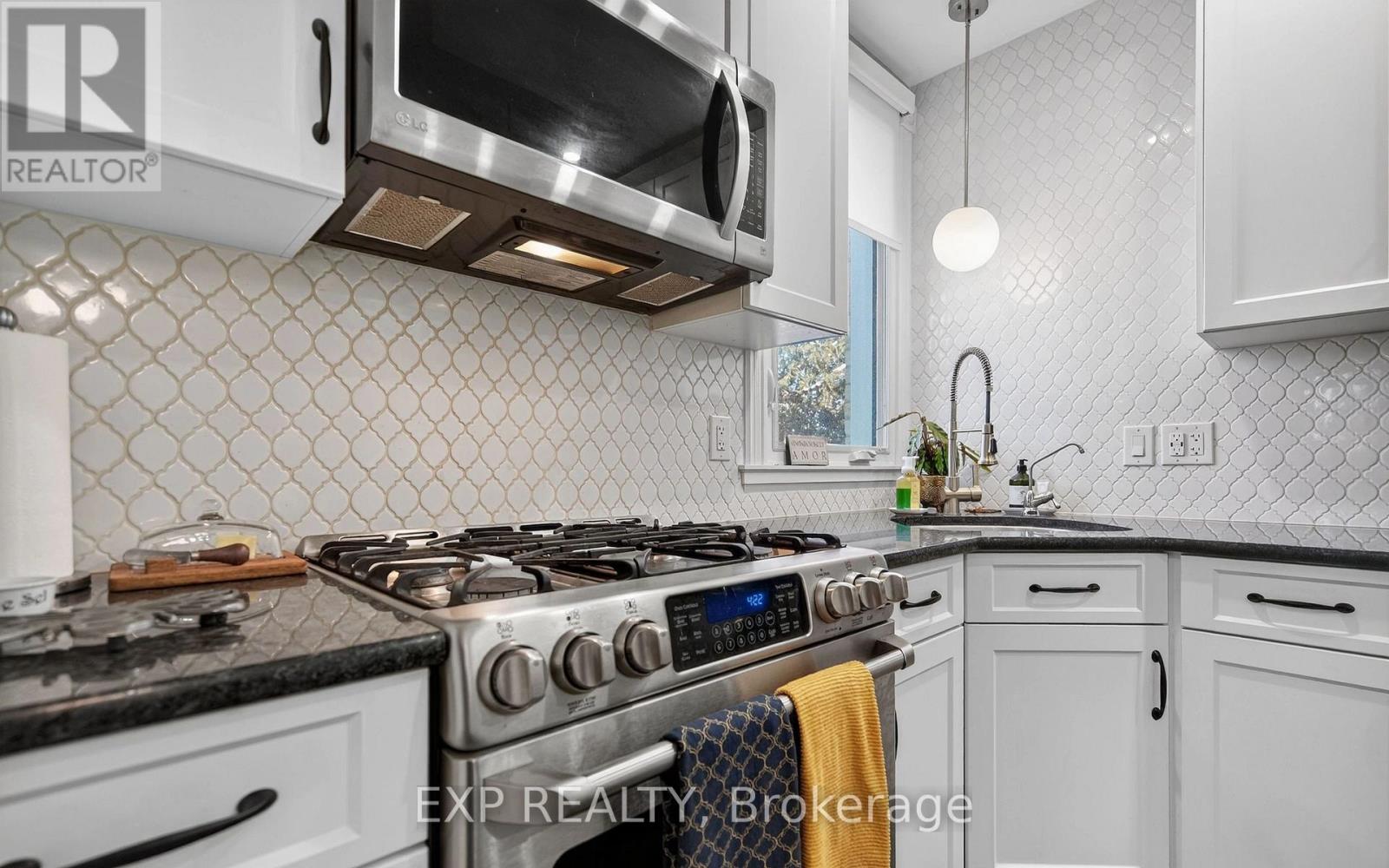307 RIDOUT STREET S - 18