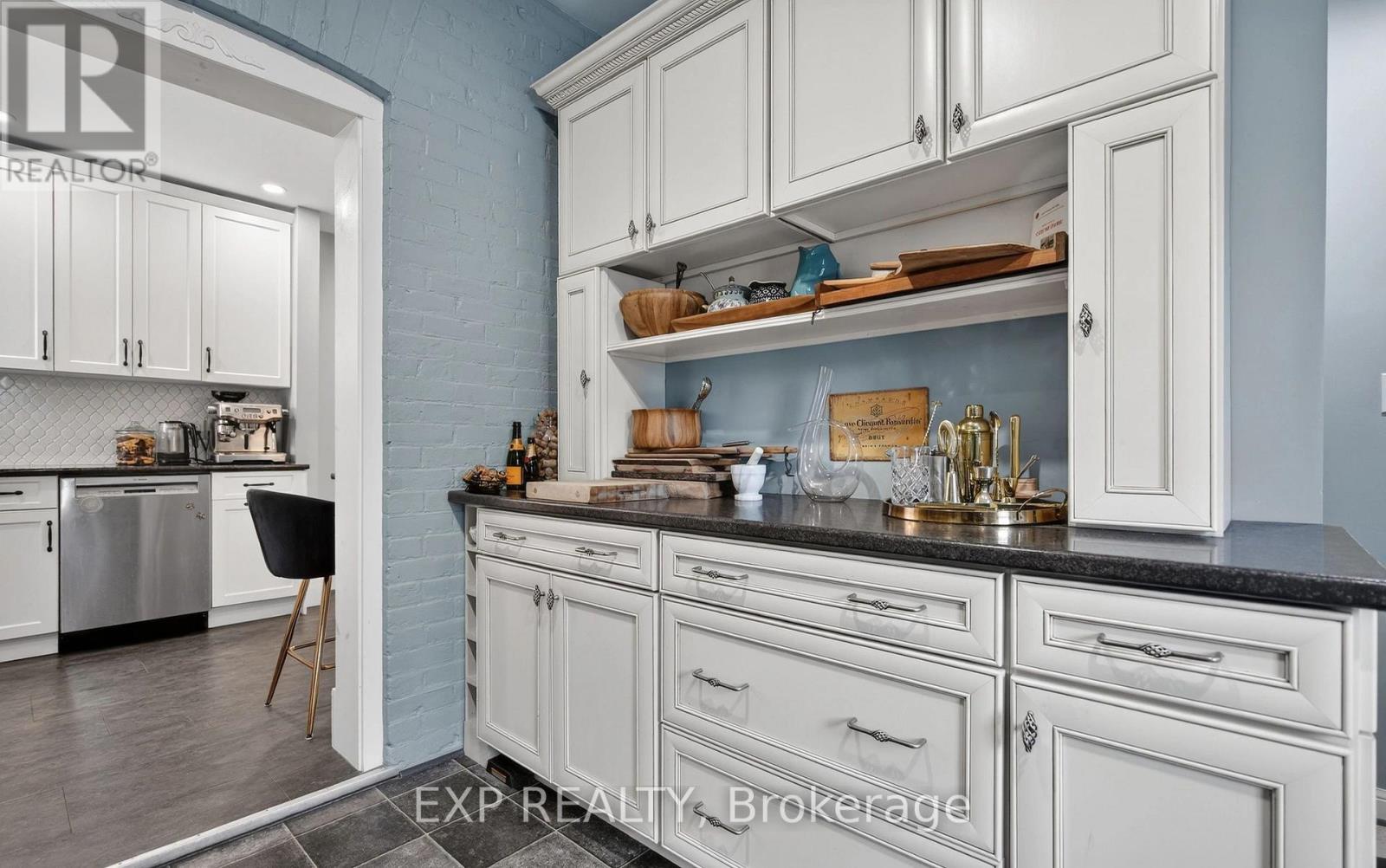 307 RIDOUT STREET S - 22