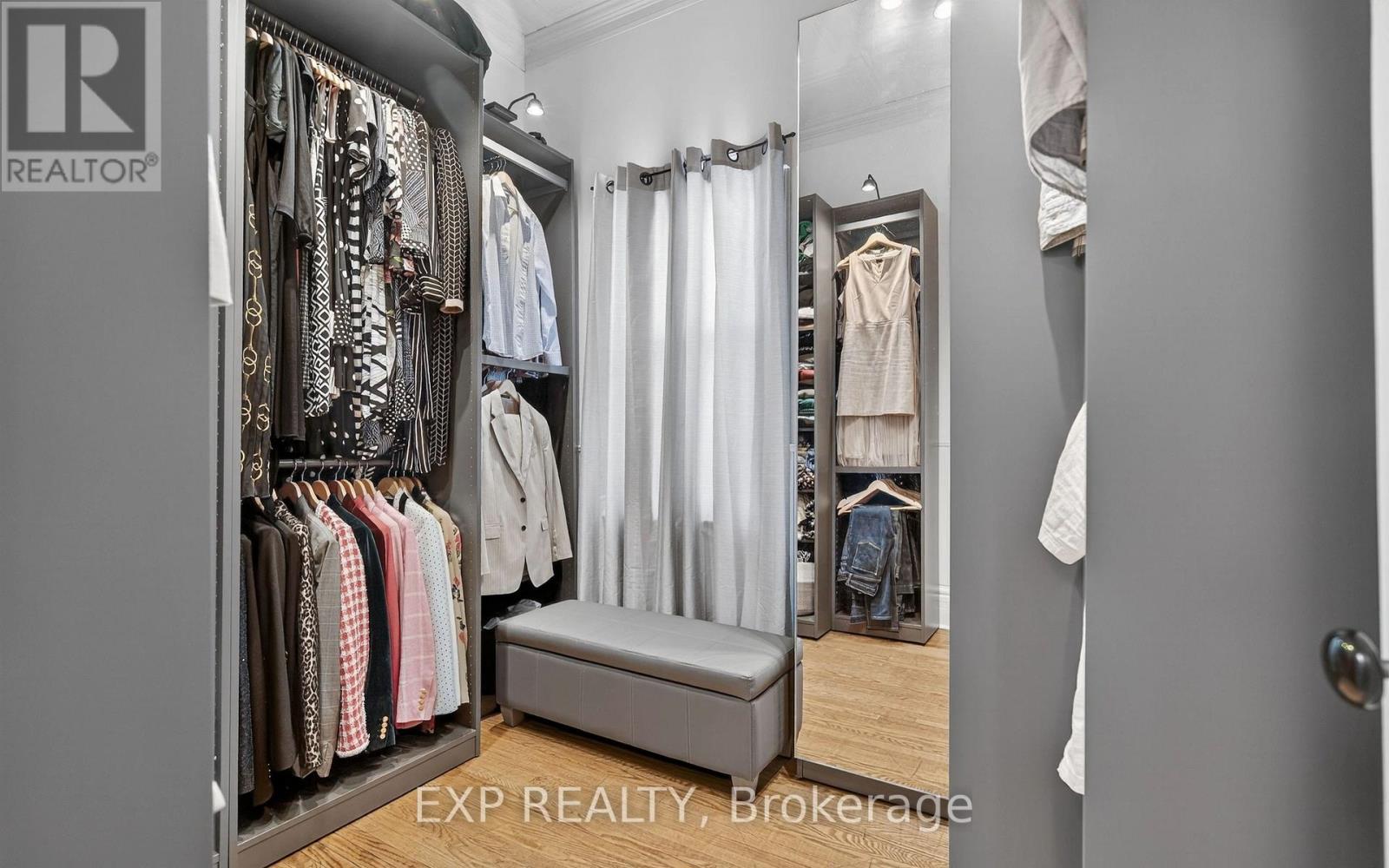 307 RIDOUT STREET S - 26