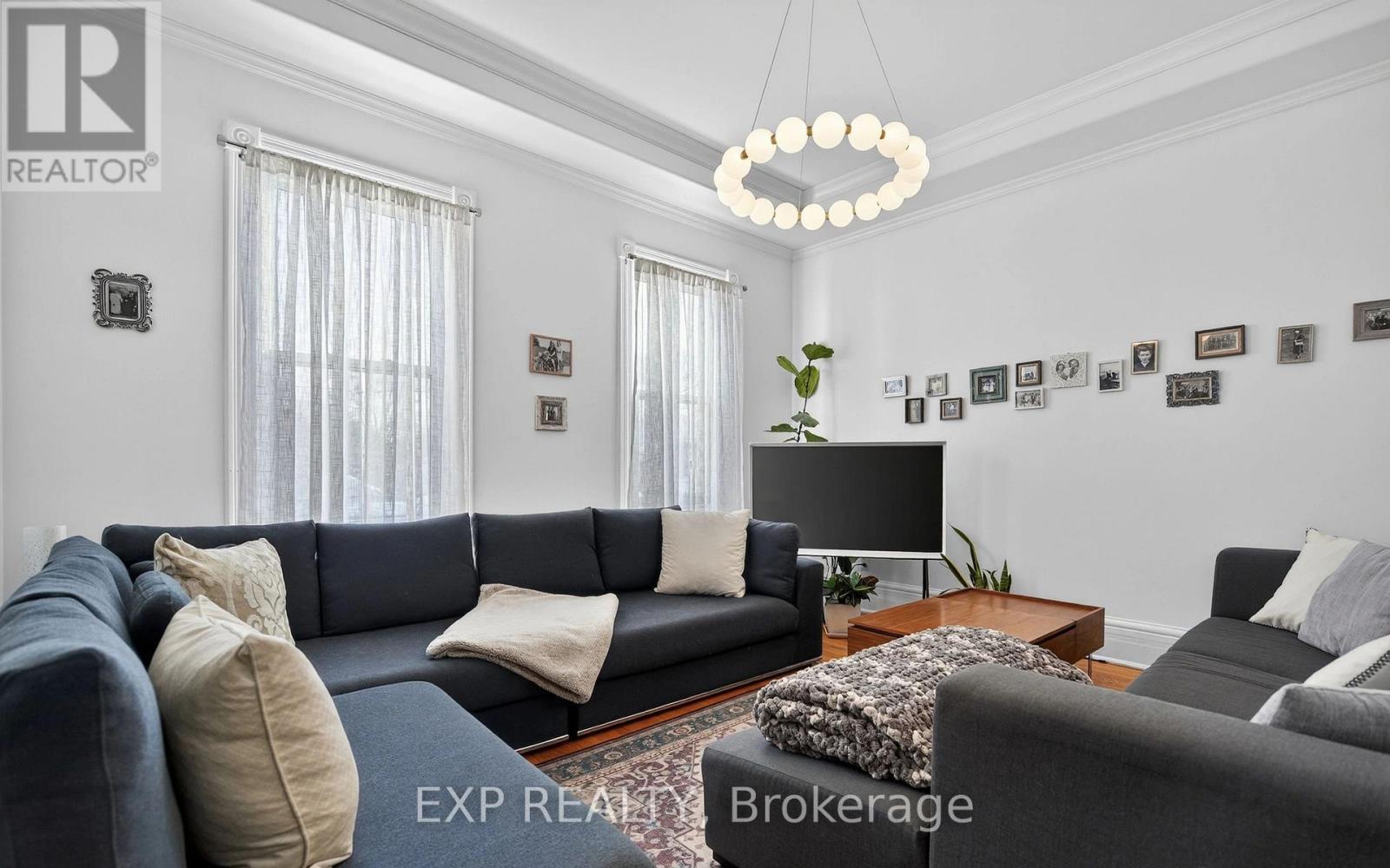 307 RIDOUT STREET S - 34
