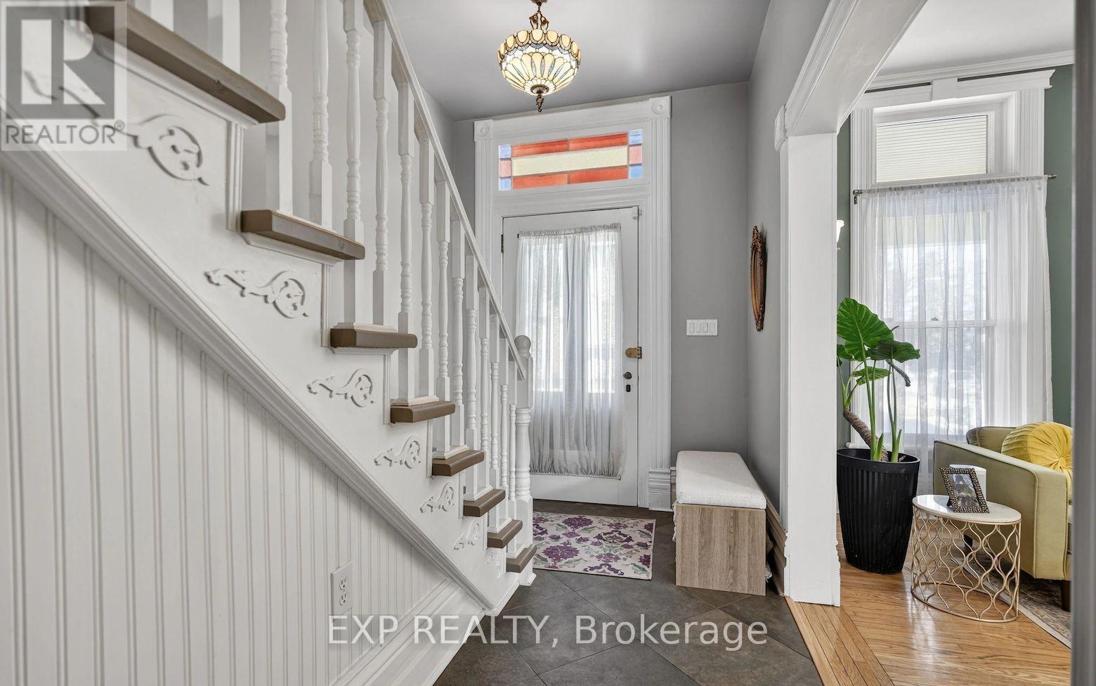 307 RIDOUT STREET S - 4