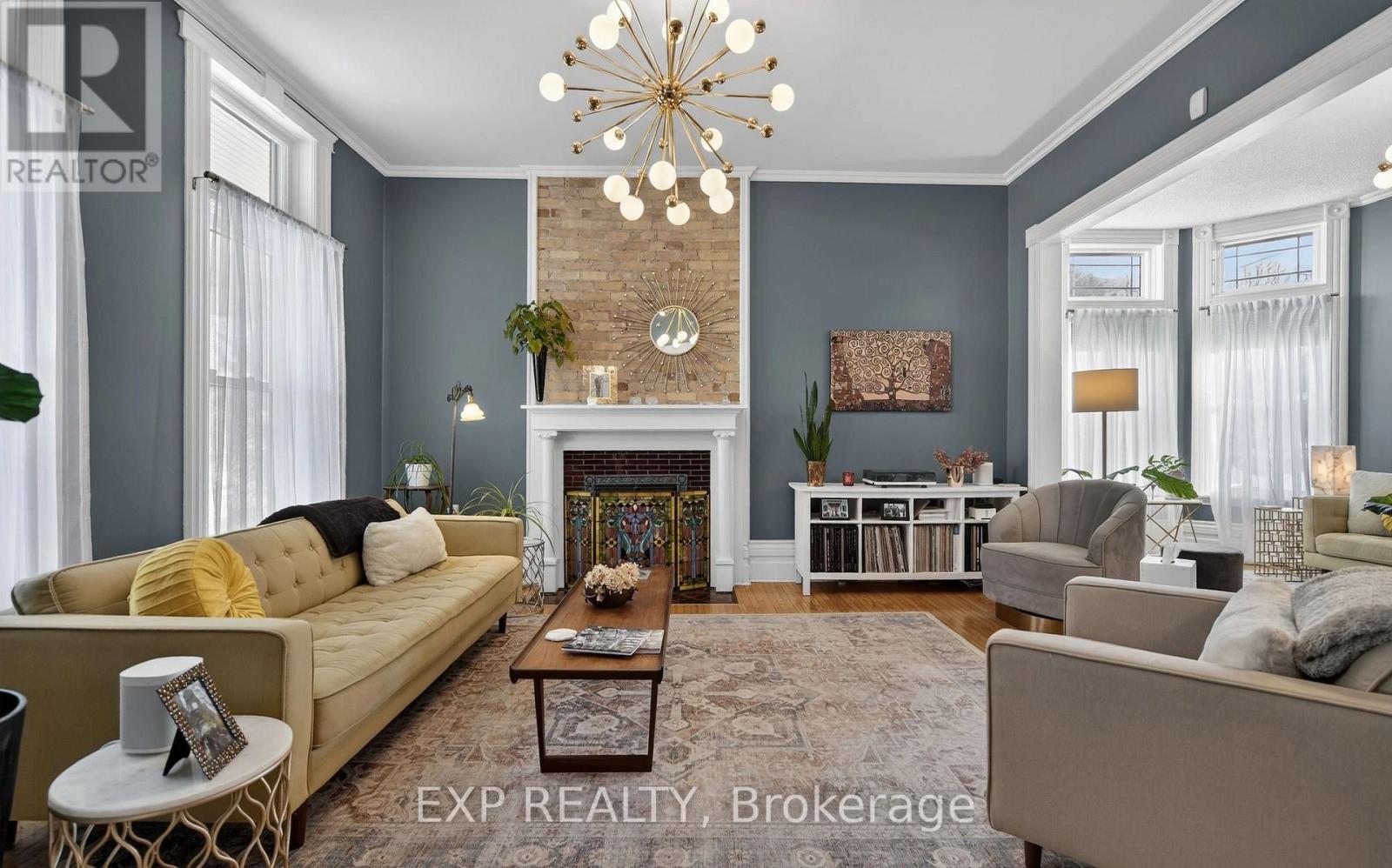 307 RIDOUT STREET S - 5