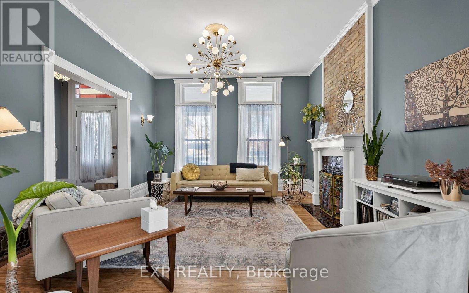 307 RIDOUT STREET S - 8