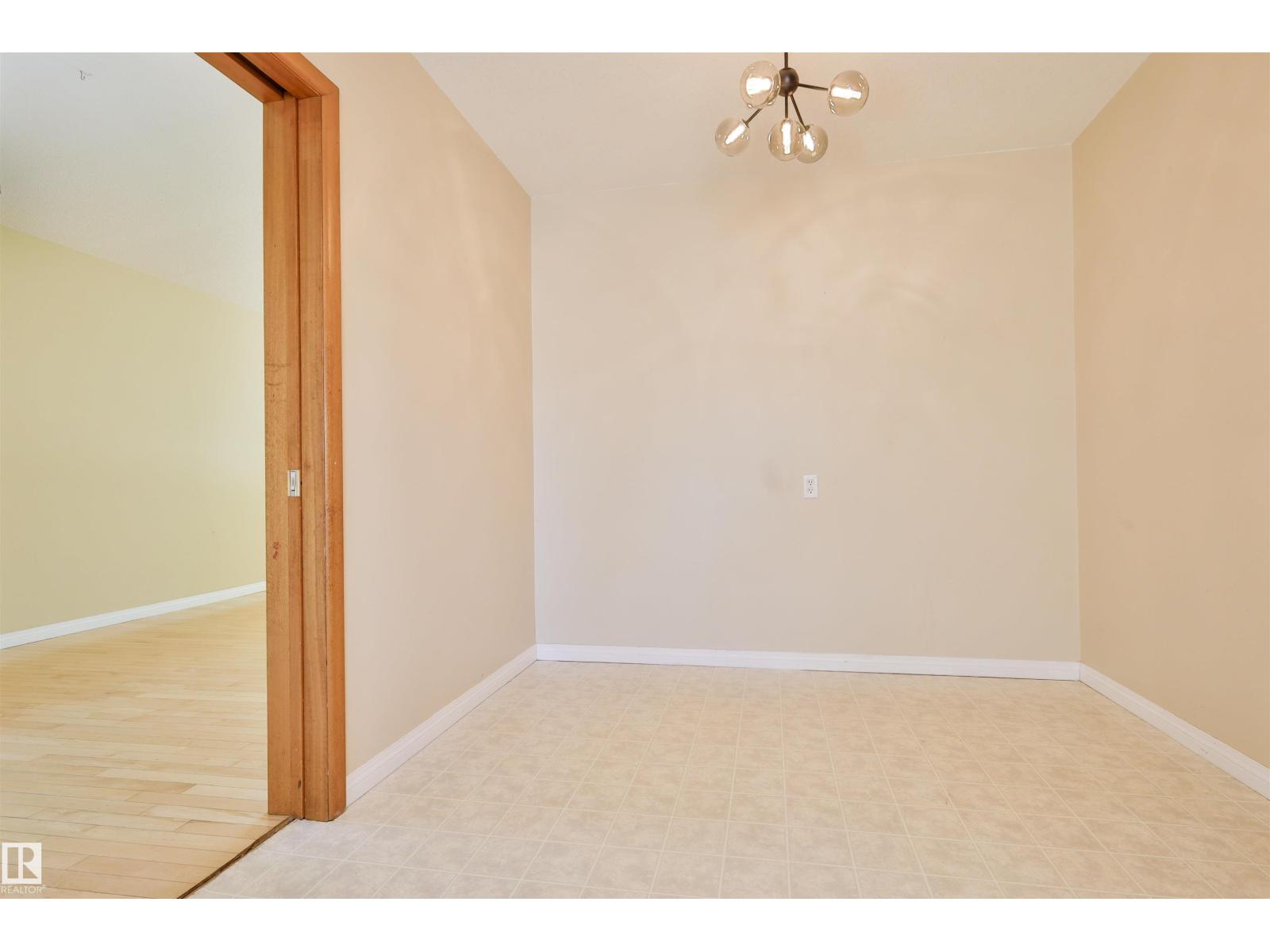 4015 120 ST NW - 10
