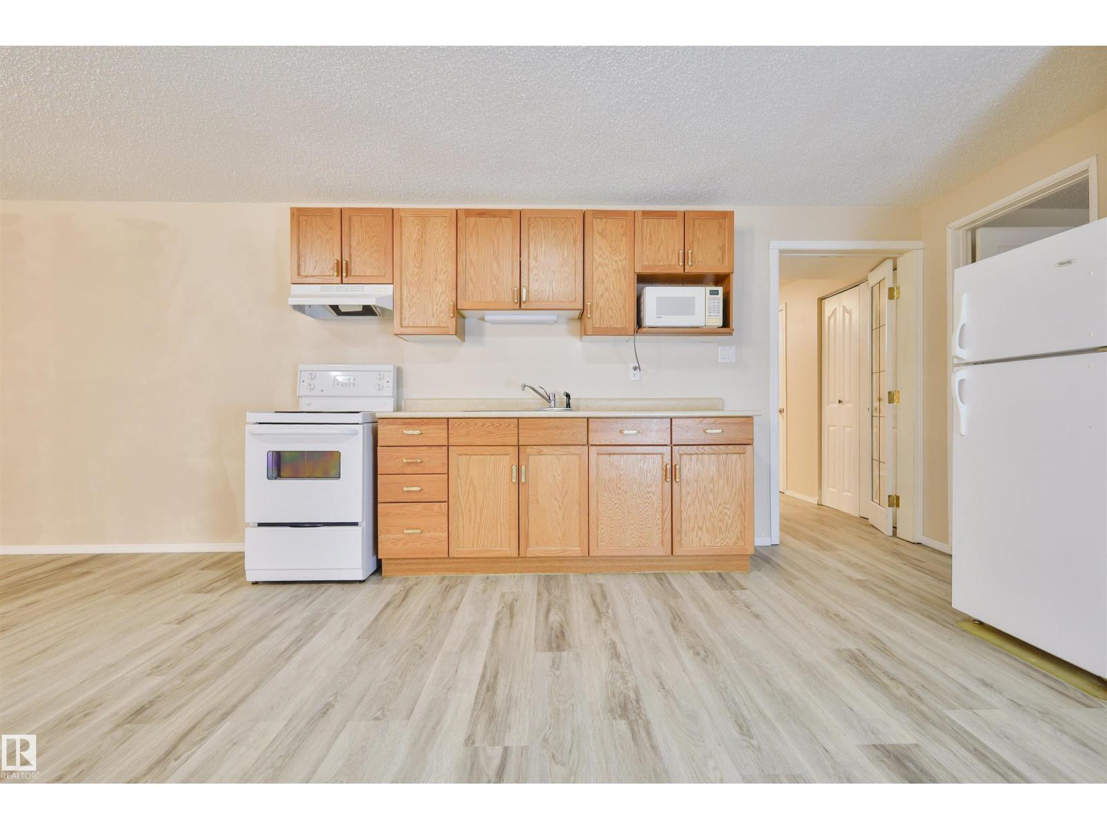 4015 120 ST NW - 20