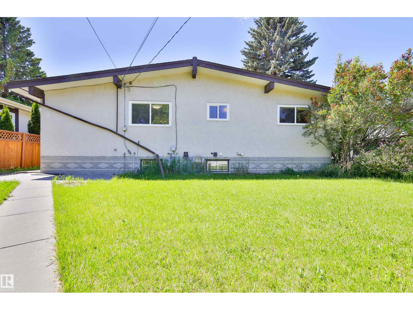 4015 120 ST NW - 28