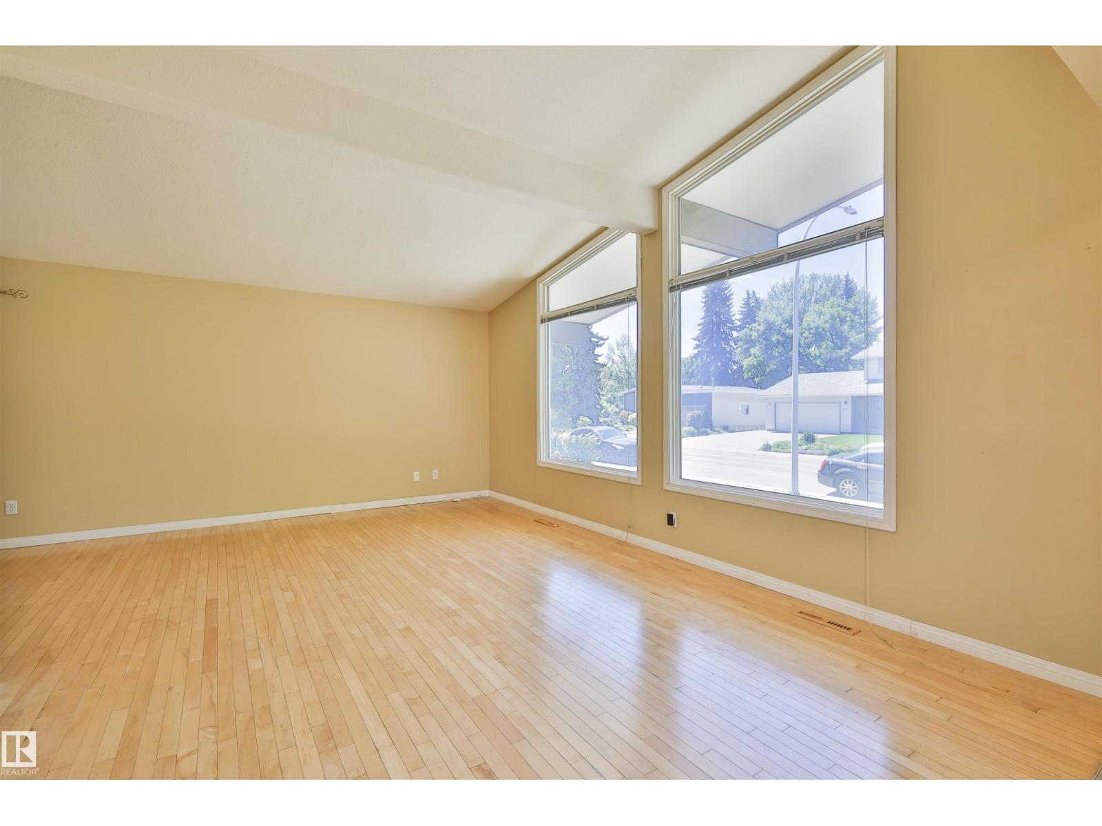 4015 120 ST NW - 3