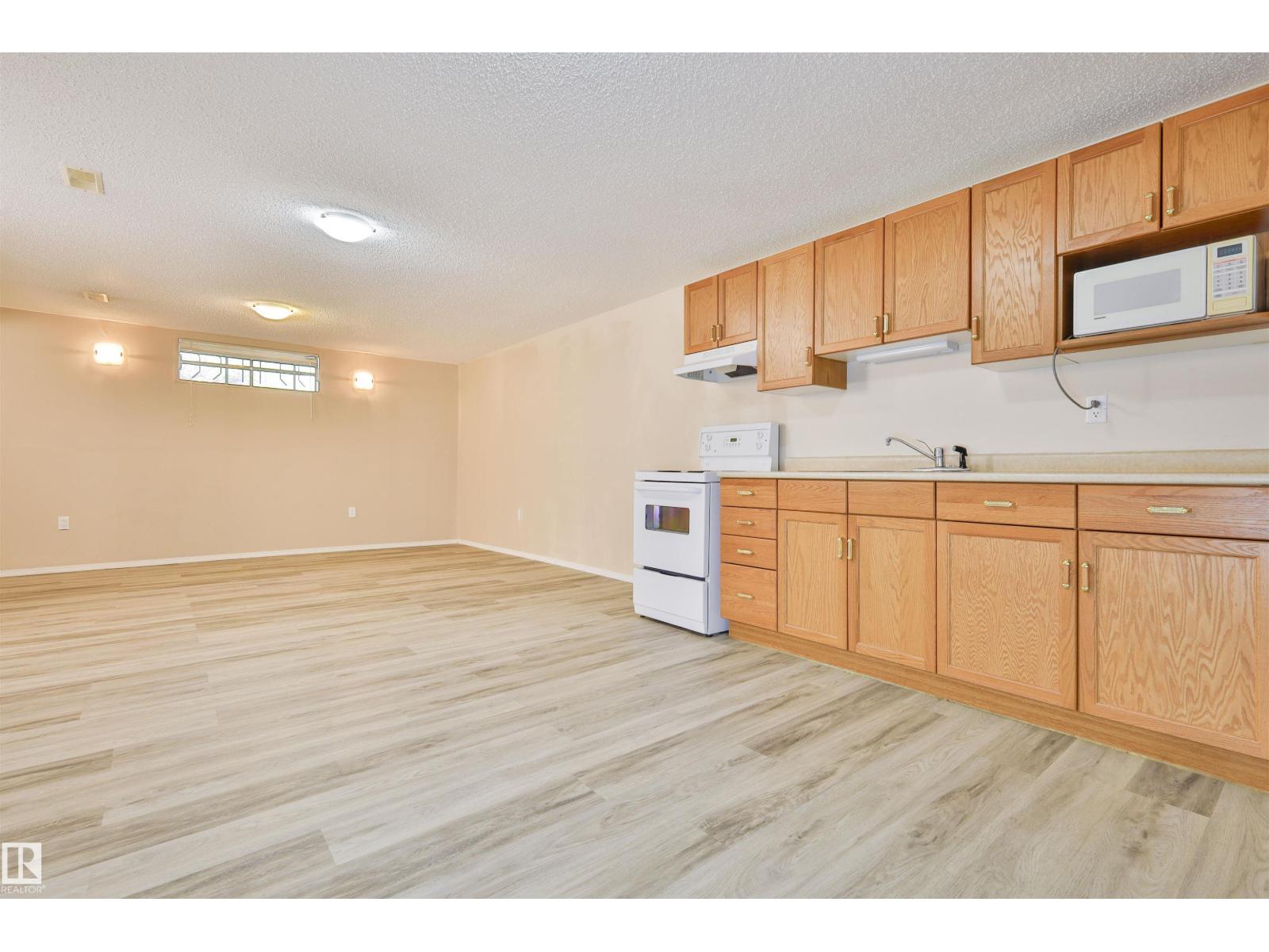 4015 120 ST NW - 5