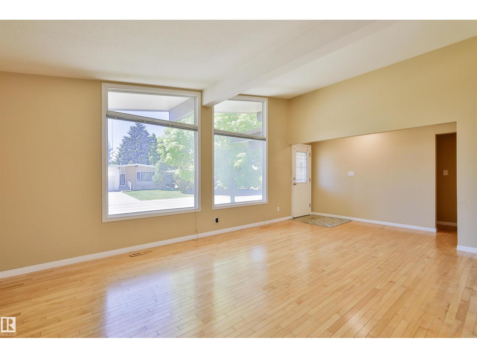 4015 120 ST NW - 7