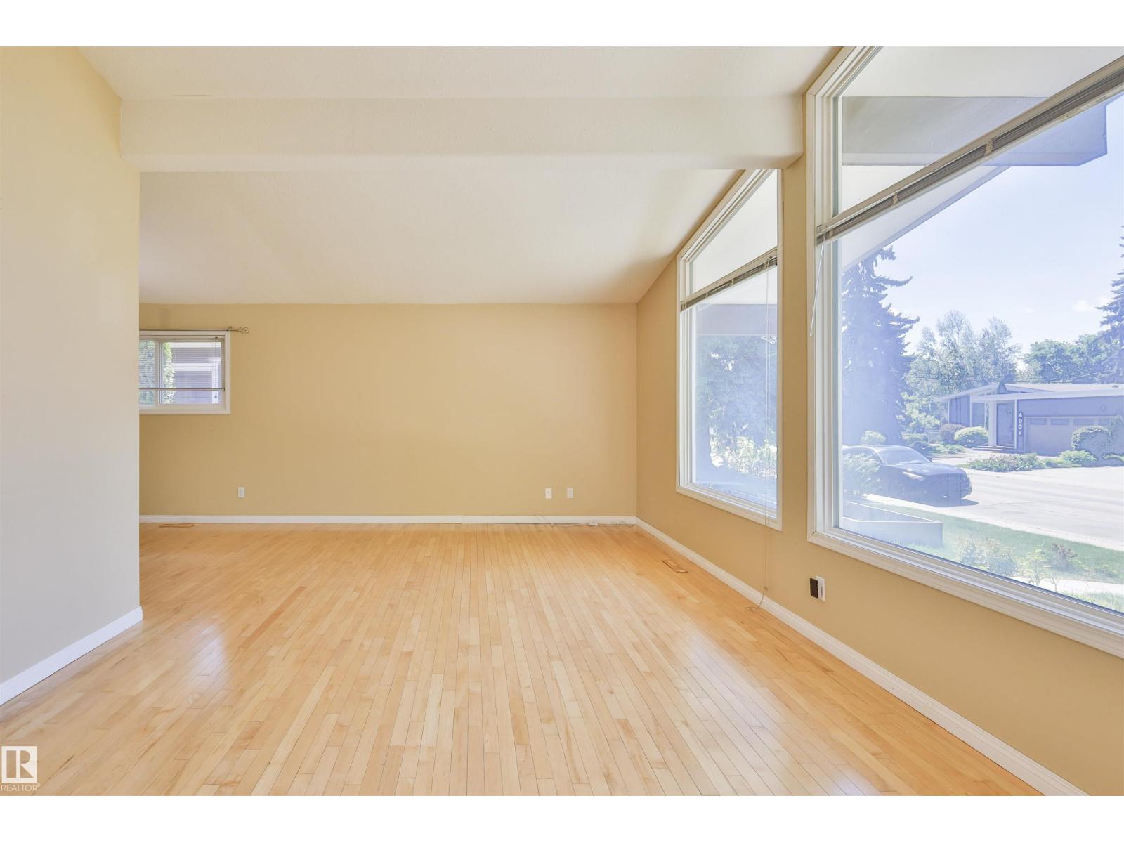 4015 120 ST NW - 8