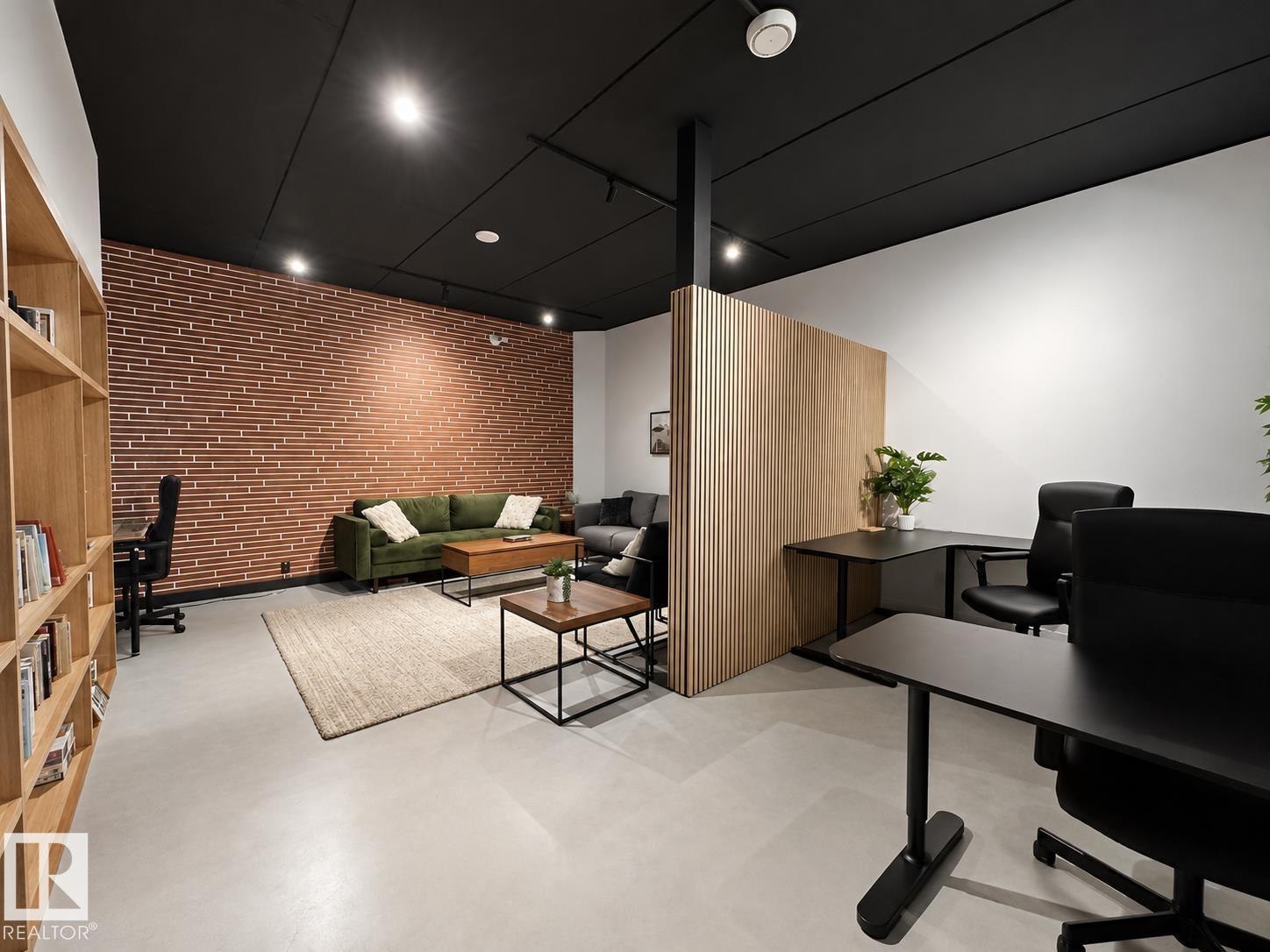 #301 9808 103 ST NW - 28