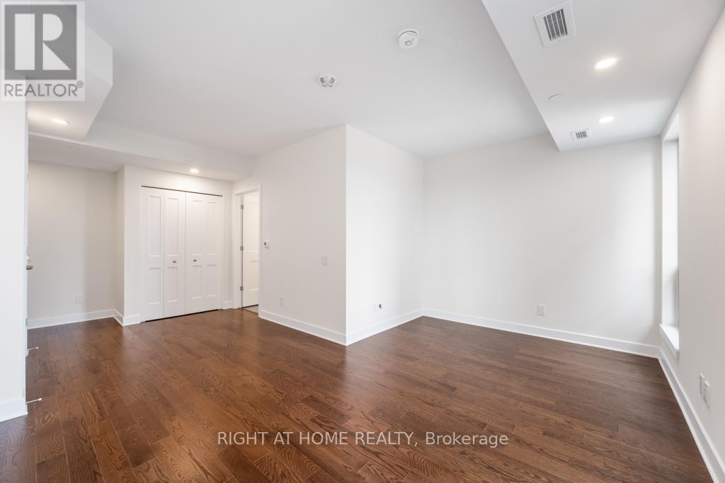 1 Bath House for Rent in Ottawa – 1403 – 180 GEORGE STREET, Ottawa – MLS# X13600890 - Image 9