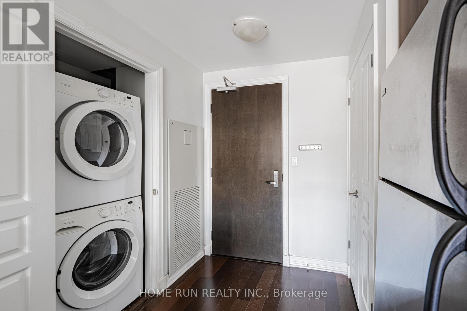 #1407 238 BESSERER STREET - 21
