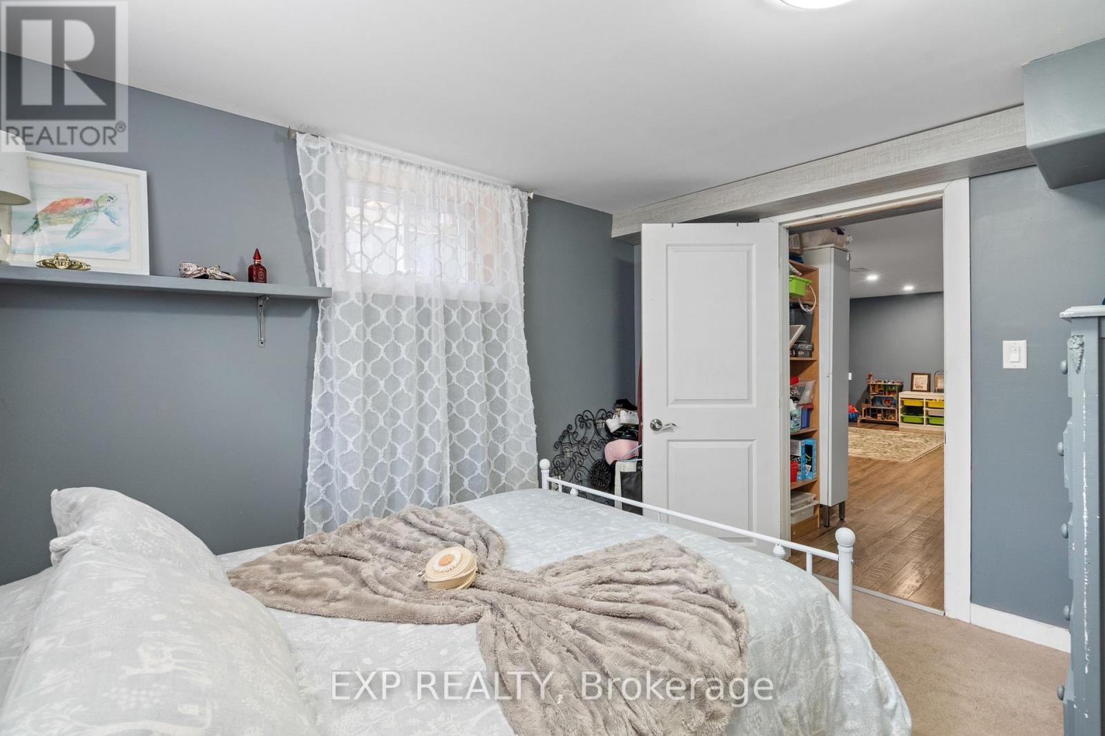 939 DAYTONA DRIVE - 34