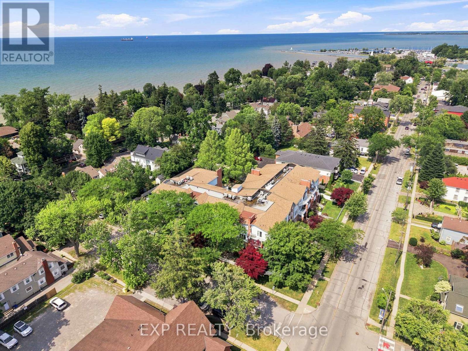 #104 70 MAIN STREET - 43