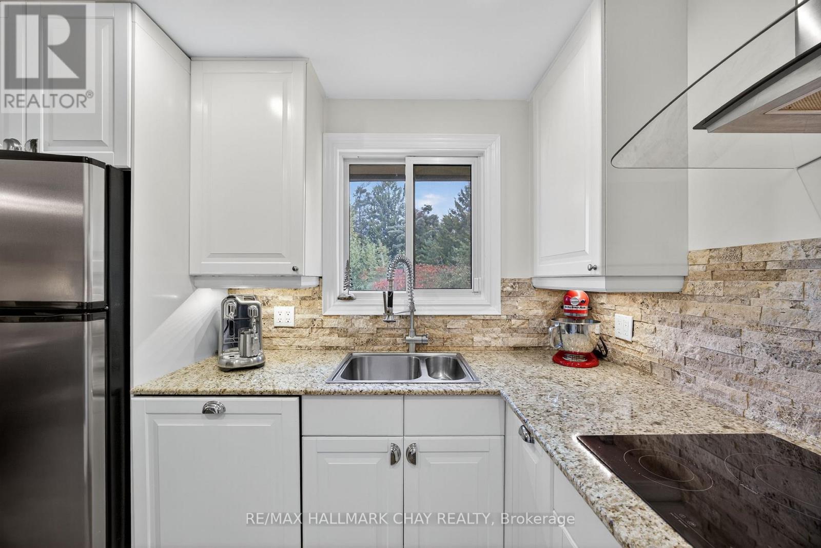 #312 1102 HORSESHOE VALLEY ROAD W - Image 12