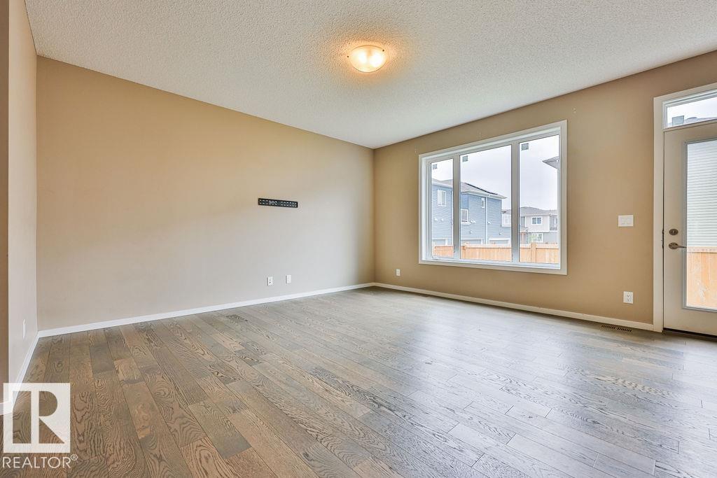 2031 207 Street NW - Photo 13