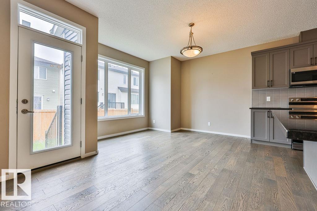 2031 207 Street NW - Photo 17