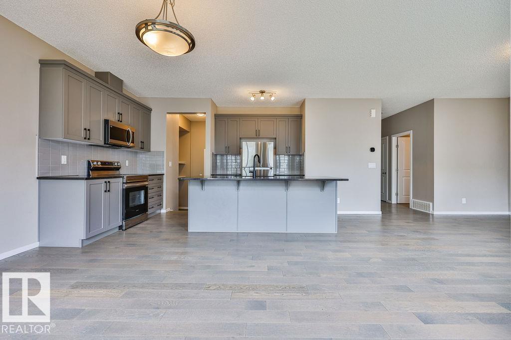 2031 207 Street NW - Photo 20