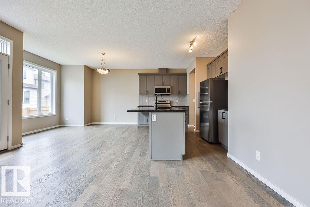 2031 207 Street NW - Photo 22
