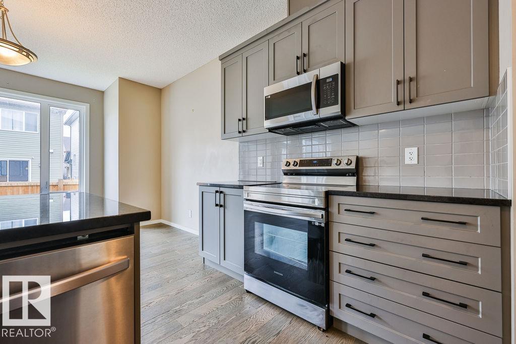 2031 207 Street NW - Photo 24