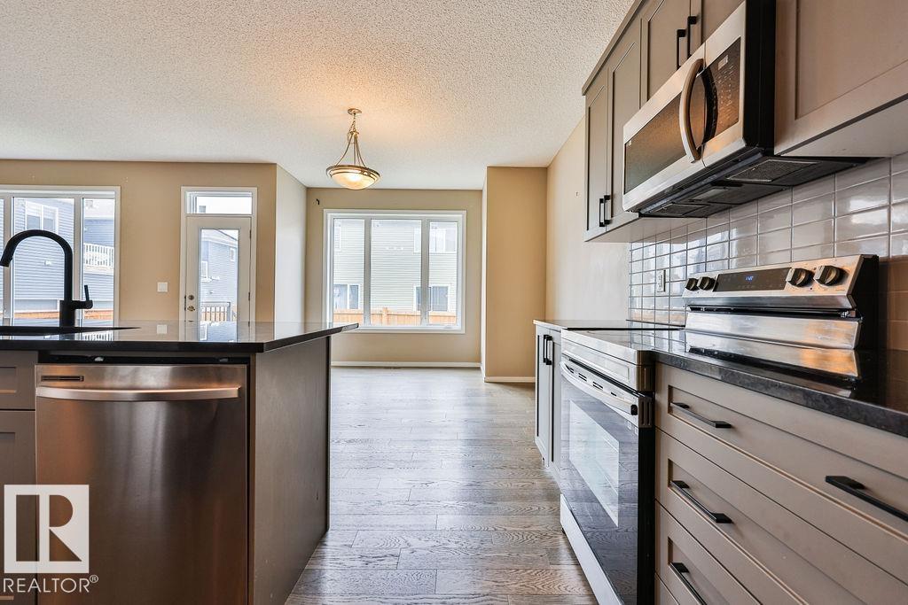 2031 207 Street NW - Photo 25