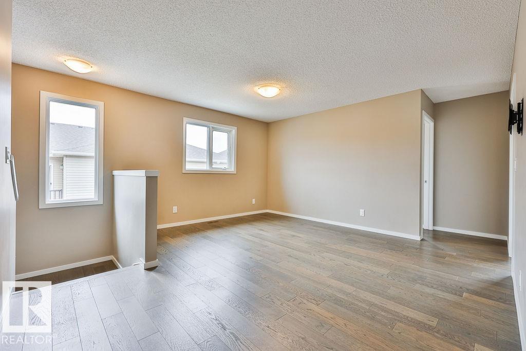2031 207 Street NW - Photo 32