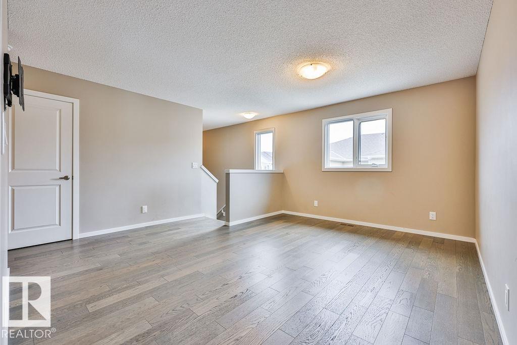 2031 207 Street NW - Photo 33