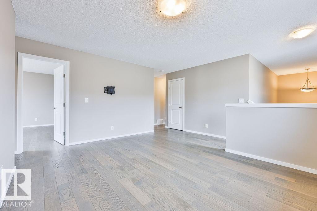 2031 207 Street NW - Photo 34